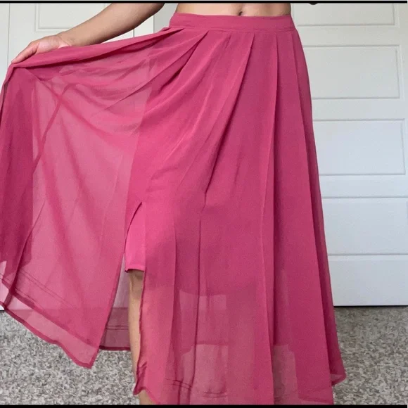 Pink Pleated Skirt - Picture 5 of 5